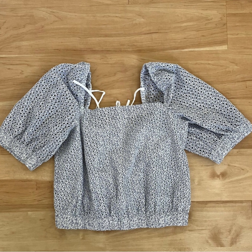 Everlane Eyelet Puff Sleeve Top